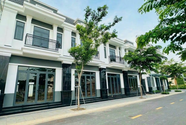 Bán nền biệt thự KDC Vạn Phát Hưng 210m2 giá 50tr/m2, giá hot đầu tư