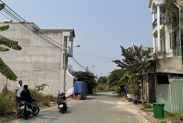 Bán đất nền dự án Samsung Village 4 x 16m Đường Bưng Ông Thoàn Quận 9 giá 3,78 tỷ VNĐ