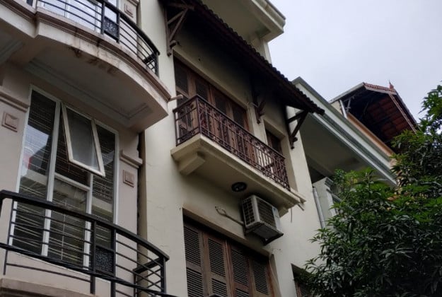Cho thuê nhà riêng 4 tầng 45m2 đường Lạc Trung, Hai Bà Trưng, ô tô đỗ cửa