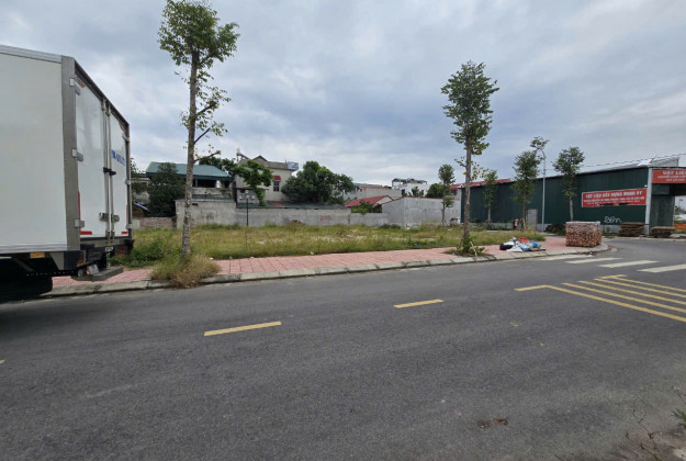 Bán đất 2 mặt thoáng 100m² tổ 4, Quang Minh, Mê Linh, vị trí đẹp