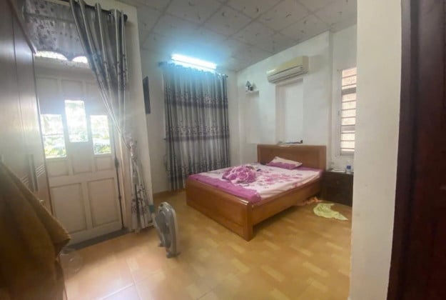 Bán nhà mặt phố 106m2 tại Nguyễn Văn Thoại, Ngũ Hành Sơn, tiện ích 2 mặt kiệt ô tô