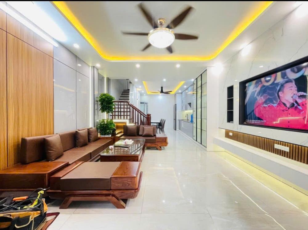 Bán nhà riêng 36m2 Phường Lĩnh Nam Quận Hoàng Mai Ô tô đỗ cửa