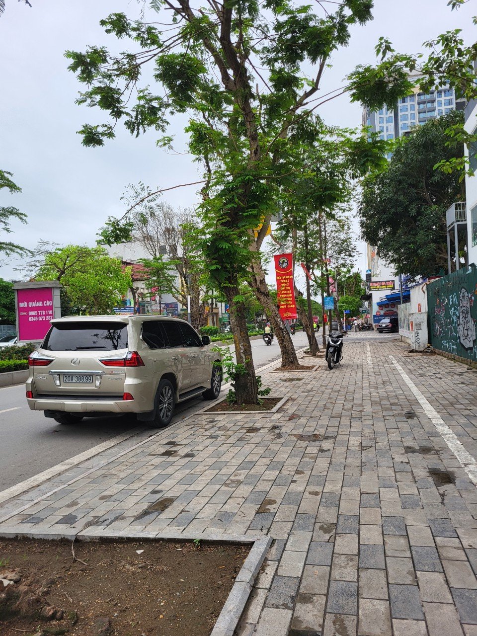 Bán nhà riêng 280m2 mặt phố Lạc Long Quân Quận Tây Hồ view Lotte