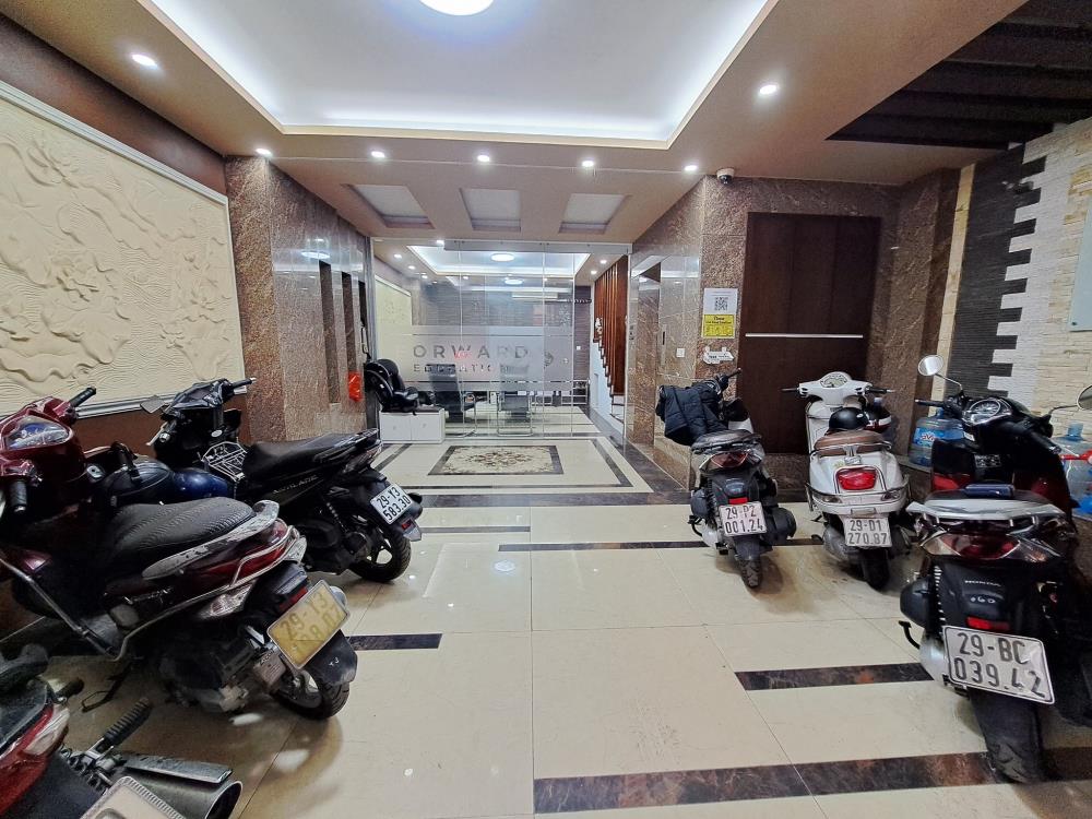 Bán nhà 65m2 - 7 tầng - mặt tiền 6m - Hoàng Cầu, Đống Đa - Thang máy, ô tô tránh
