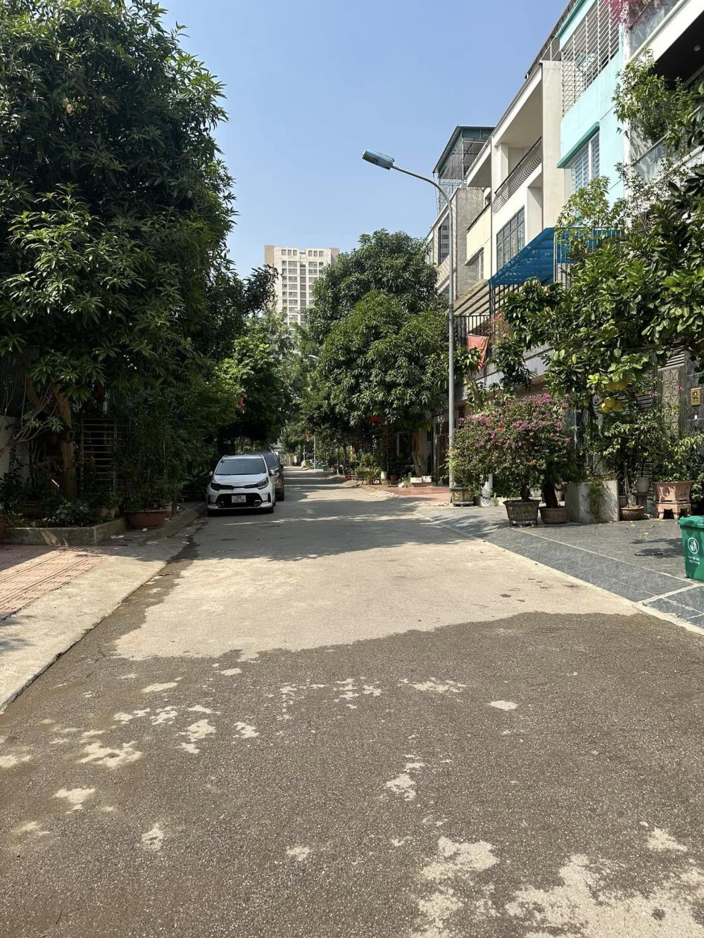 Bán nhà riêng 125m2 tại đường Trung Yên, quận Cầu Giấy, mặt tiền 6m có vỉa hè