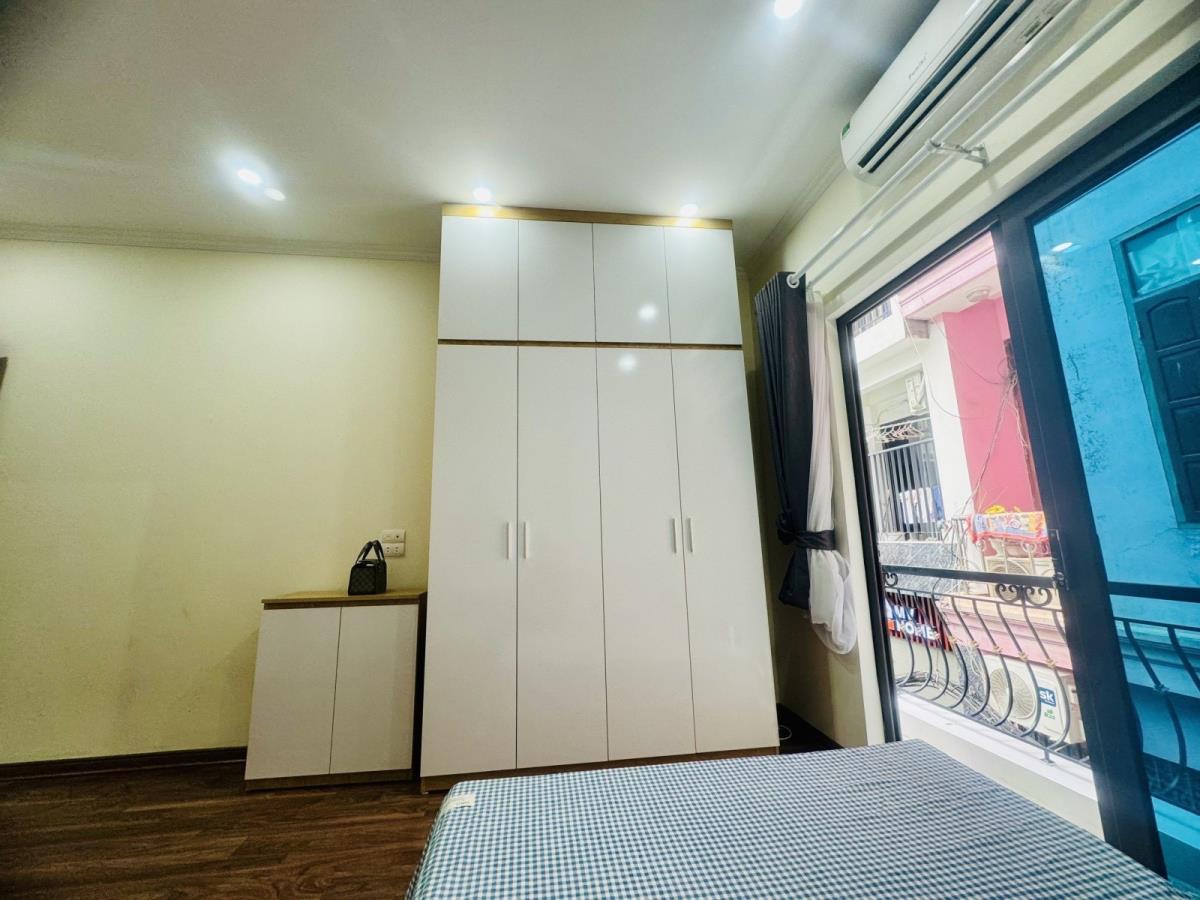 Bán toà nhà căn hộ 8 tầng diện tích 160m2 mặt 10m khu phố Trịnh Công Sơn,Nhật Chiêu,Tây Hồ,Hà Nội