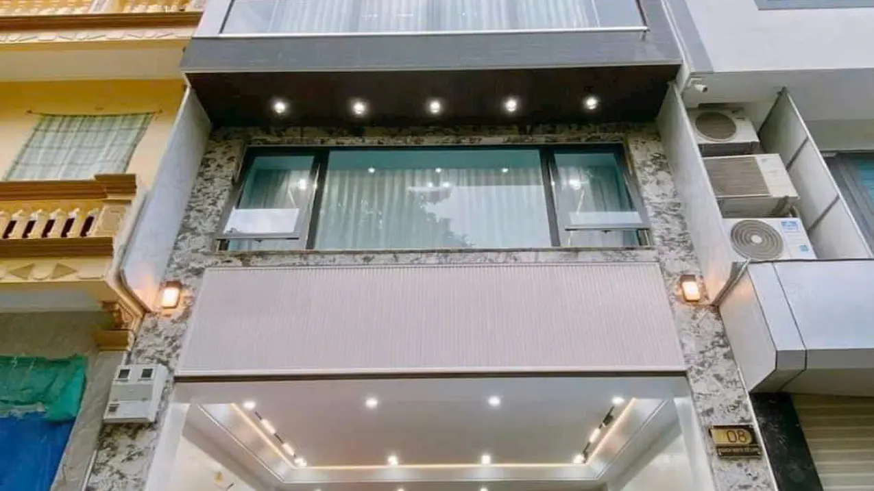 Bán nhà PL vip Hoàng Quốc Việt – 65m², 6t-tm, 2 mặt tiền, gara ôtô, 22 tỷ