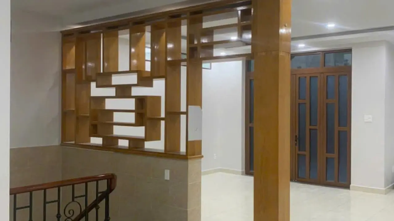 Bán nhà lầu Hiệp Bình Chánh. Hẻm xe hơi, gần ngay Vạn Phúc City