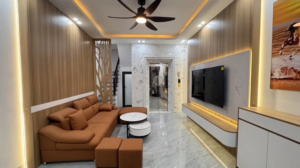 Bán nhà Giang Văn Minh 32m, full nội thất, gần ô tô, gần phố chỉ 6.5 tỷ