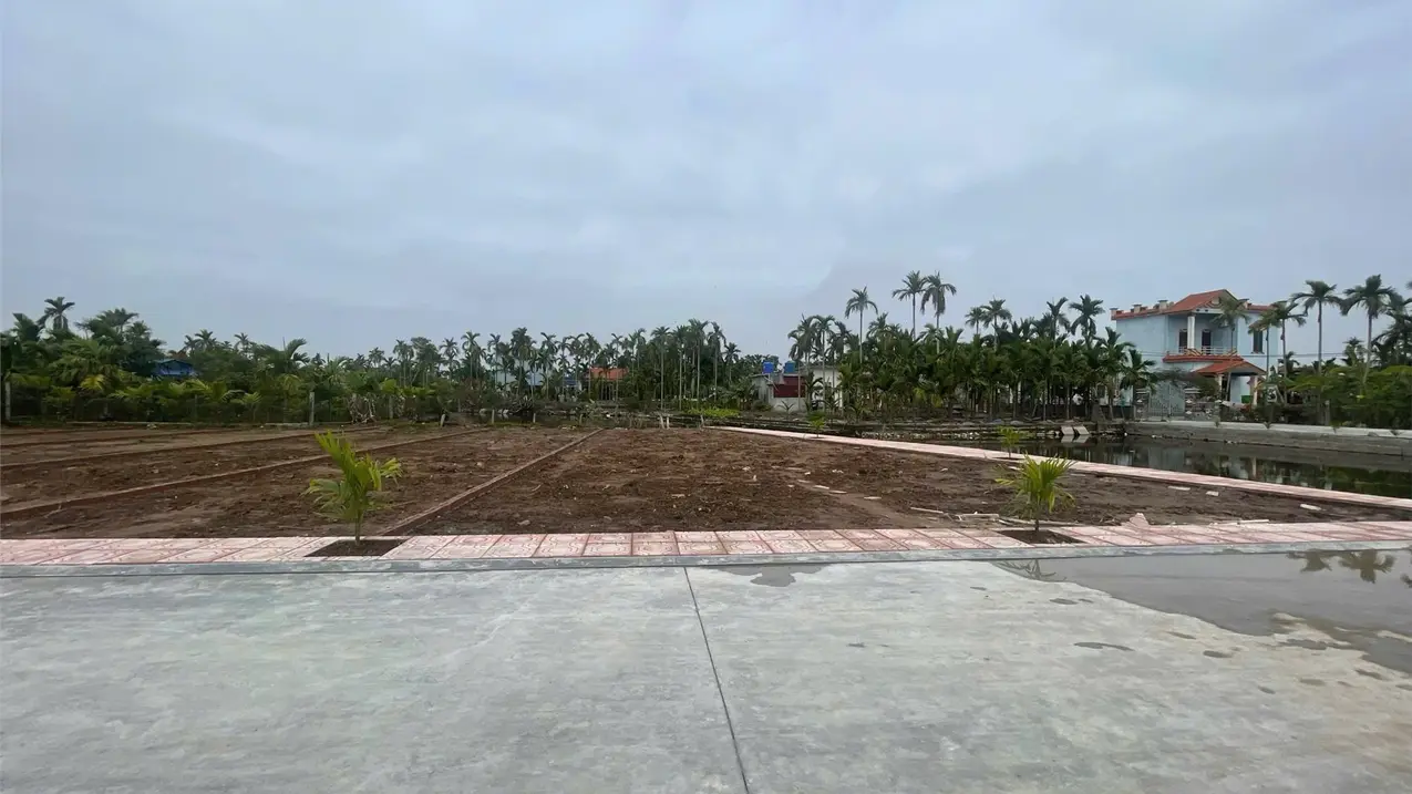Bên em cần ra hàng gấp mảnh đất 50 năm tại Sài Sơn - Chùa Thầy - DT 817m - mặt tiền 21m