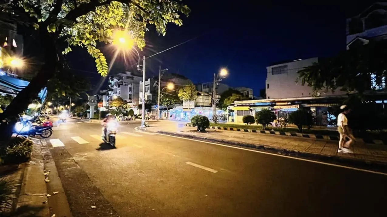 Bán nhà riêng tại Nguyễn Khang, Cầu Giấy, Hà Nội 126 m2 mặt tiền 11m vị trí đắc địa kinh doanh