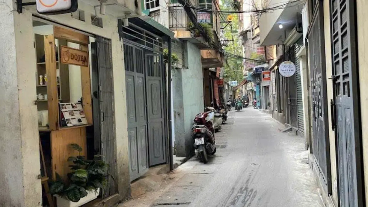 Bán 56M Thanh Nhàn tặng nhà 1 nhà ra ô tô Hai Bà Trưng