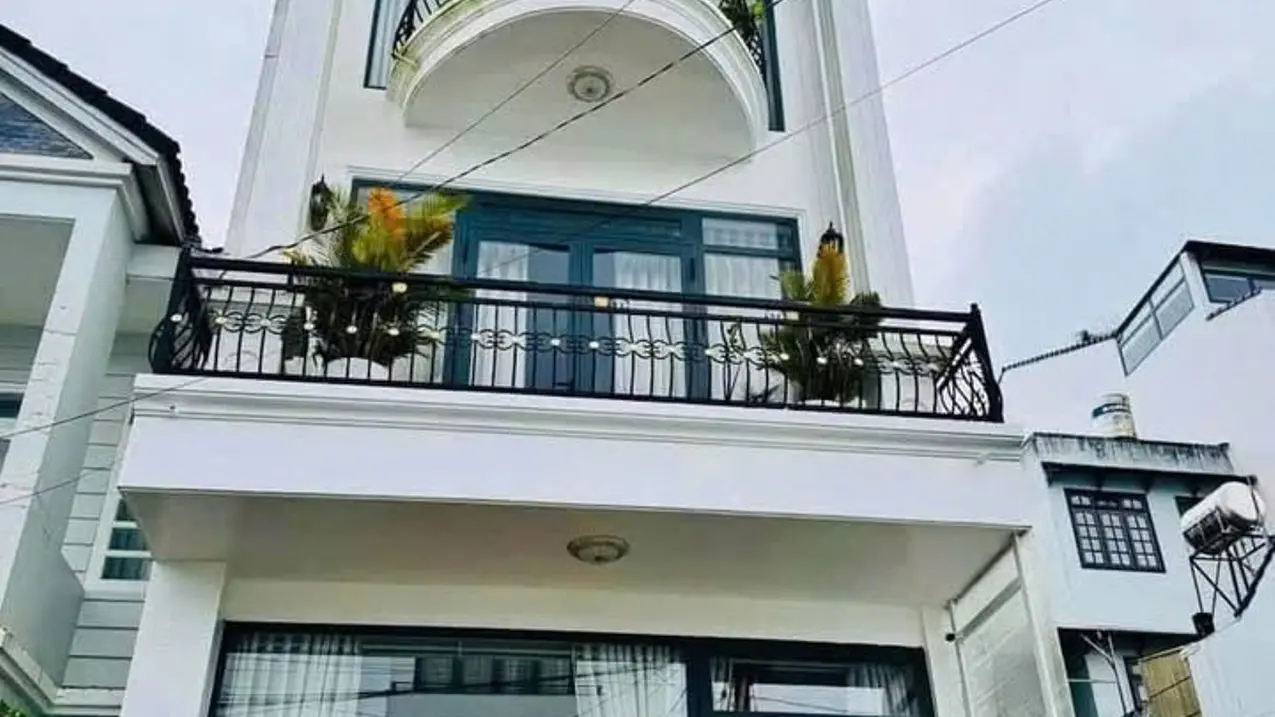 Bán gấp nhà 105m2 5 tầng sổ riêng Kqh An Sơn Phường 4 Đà Lạt giá 13,5 tỷ