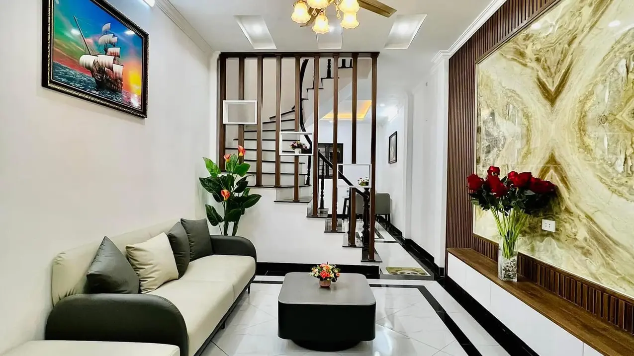 Bán nhà phố Minh Khai, Hai Bà Trưng 40m, 4 tầng giá: 7.68 tỷ