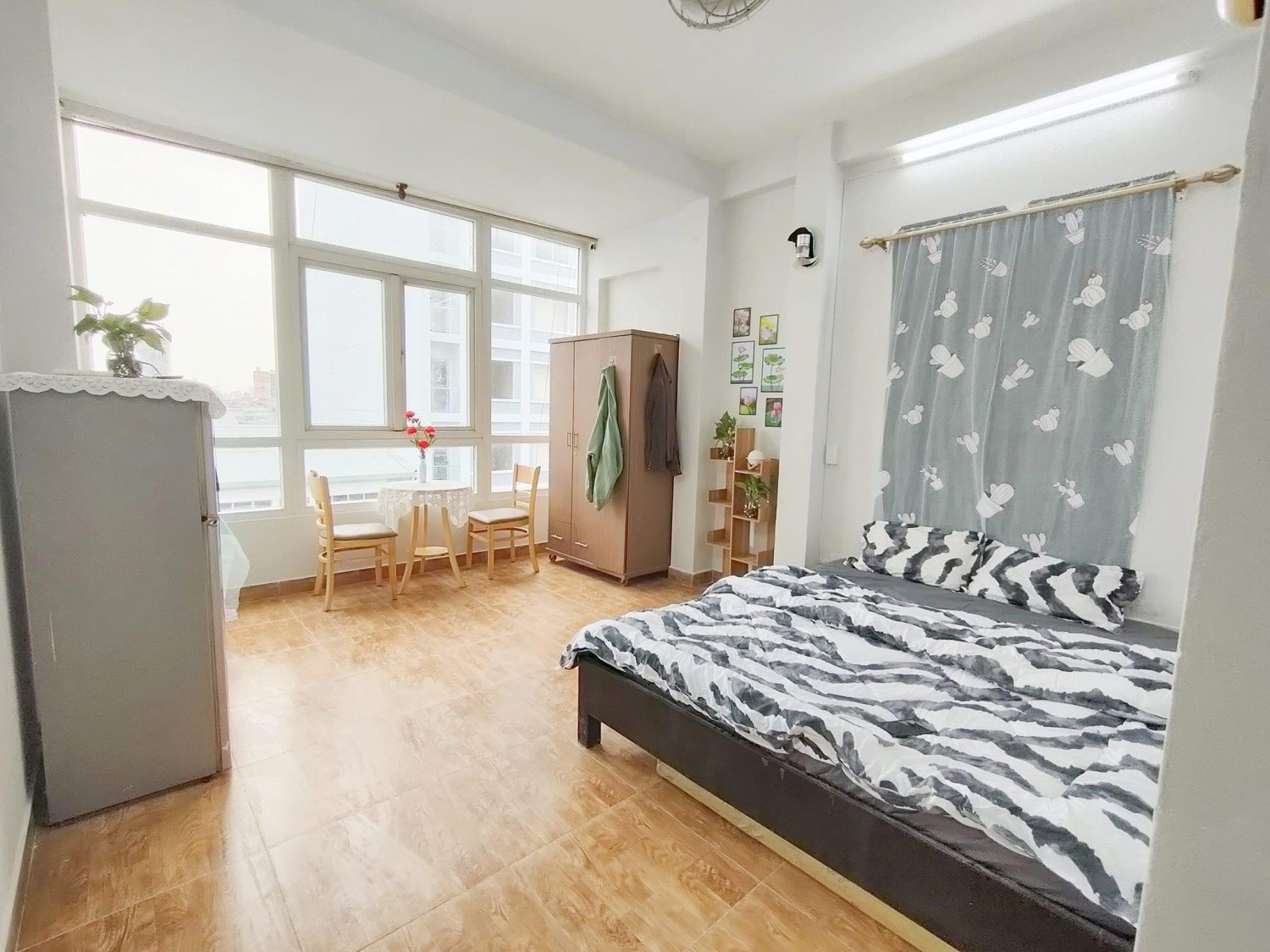 Cho thuê phòng trọ 18 m2 đường Cô Giang quận 1 đầy đủ tiện nghi