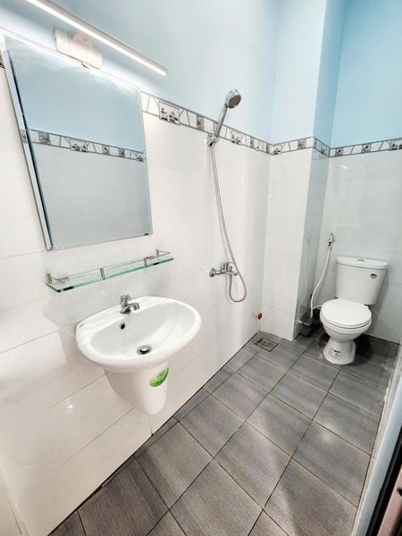 cho thuê phòng 25m² có ban công, gần Gigamall, Hiệp Bình Chánh, Thủ Đức, giá 3.5 triệu/tháng