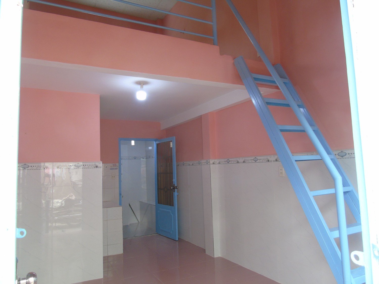 Cho thuê phòng trọ 18m2 tại Huỳnh Tấn Phát, Nhà Bè, phòng mới sửa