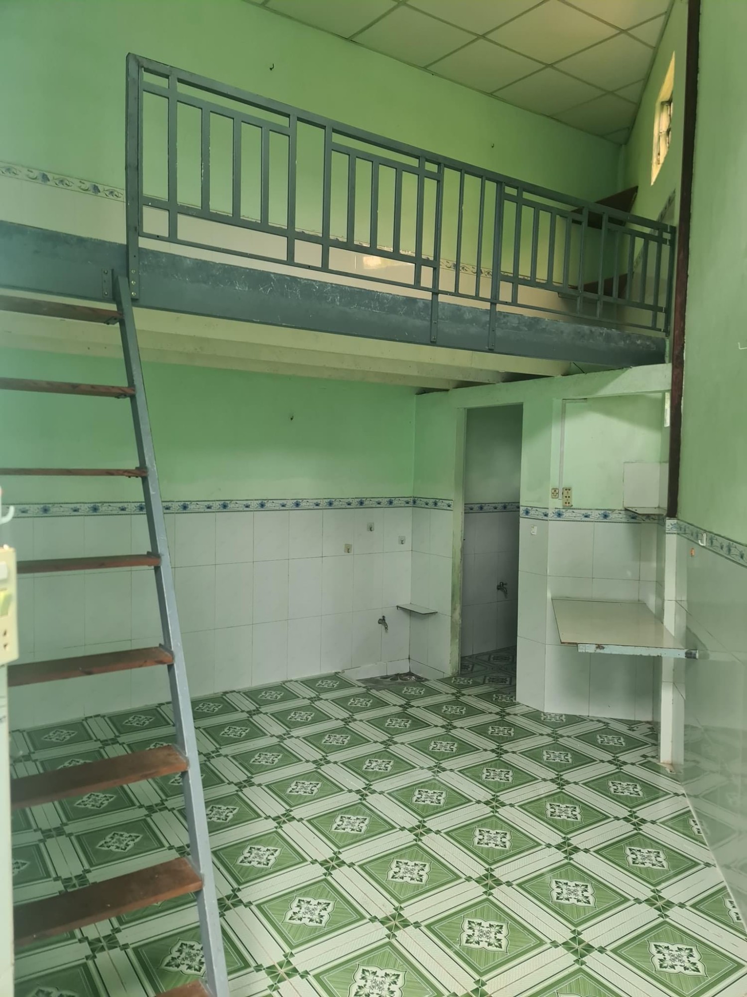 Phòng mới xây, rộng 35m², ở được 4 người, có cửa sổ thoáng, ngay Cầu Kinh, Bình Quới, Bình Thạnh