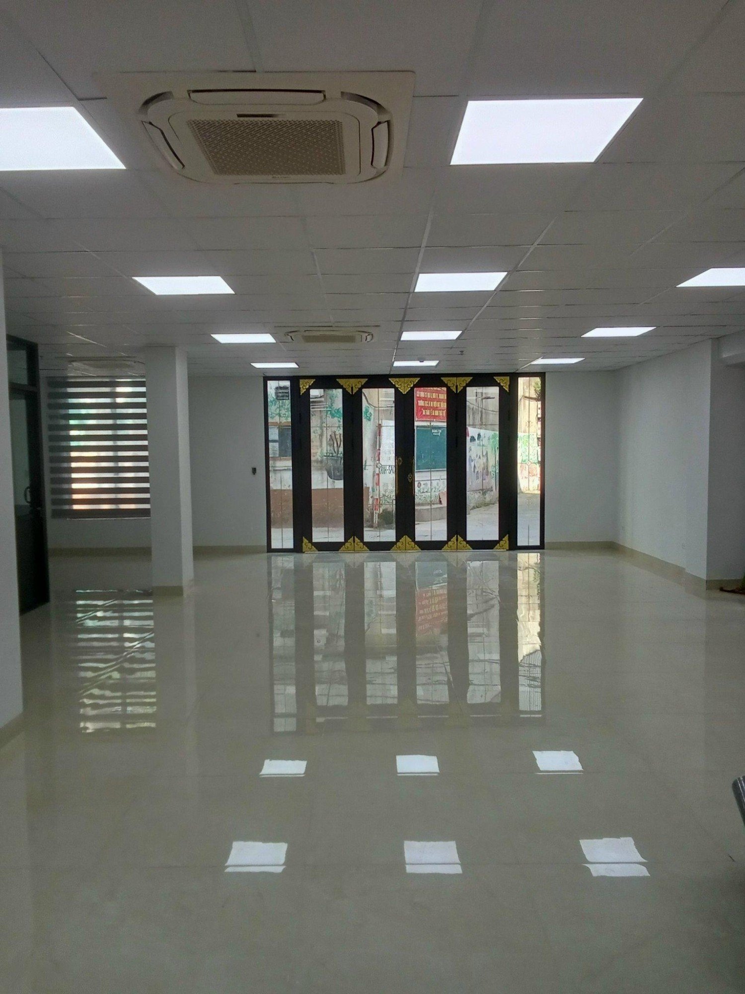 Cho thuê văn phòng 250m tại Thái Thịnh, Đống Đa - Giá Chỉ 67tr đã bao gồm VAT
