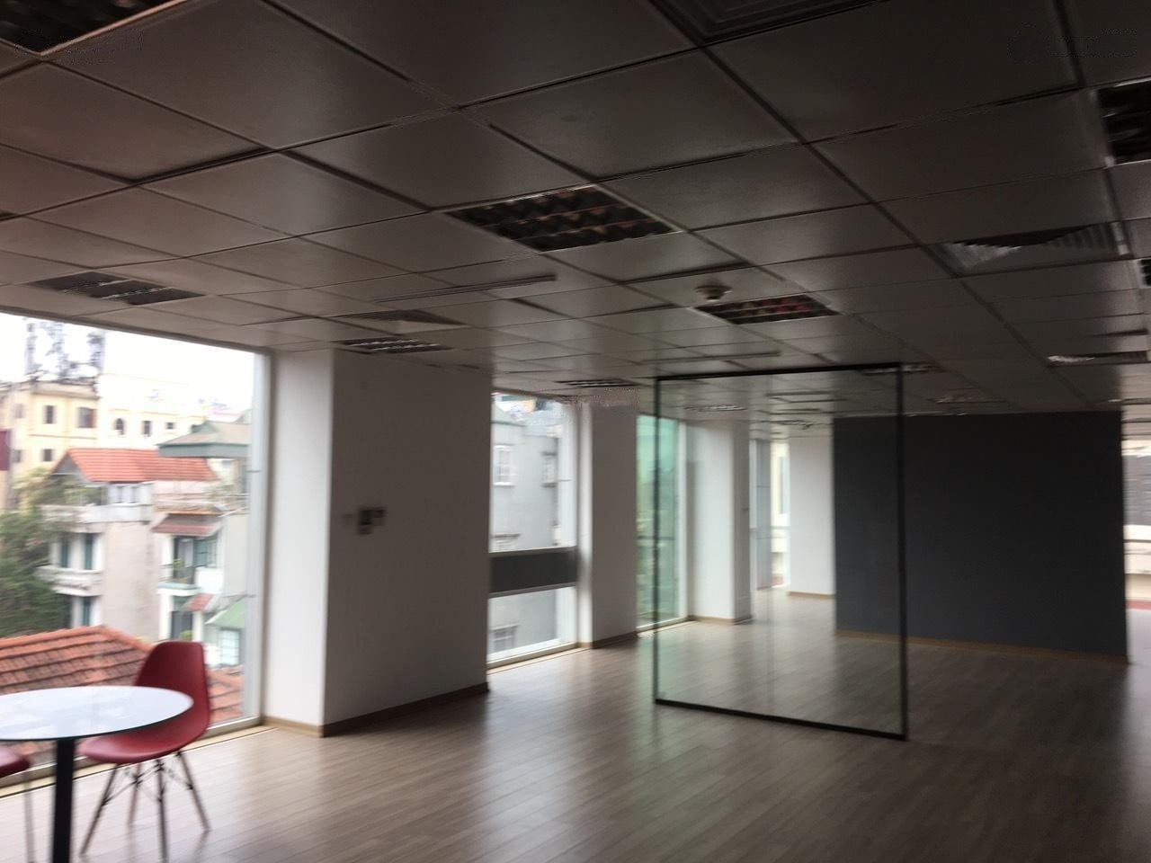 Cho thuê văn phòng 120m2 tại đường Linh Đàm, Hoàng Mai, Hà Nội giá 110.000đ/m2/th