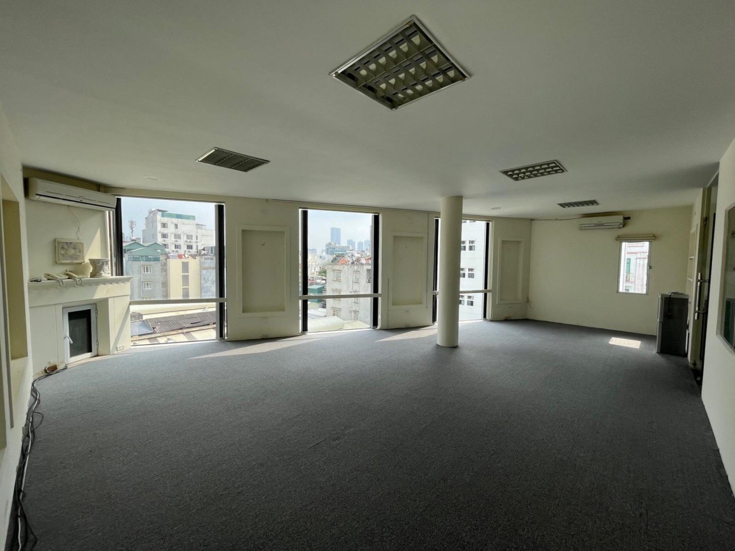 Cho thuê văn phòng 60m2 phố Trung Kính, Cầu Giấy, Hà Nội, có trang bị đầy đủ