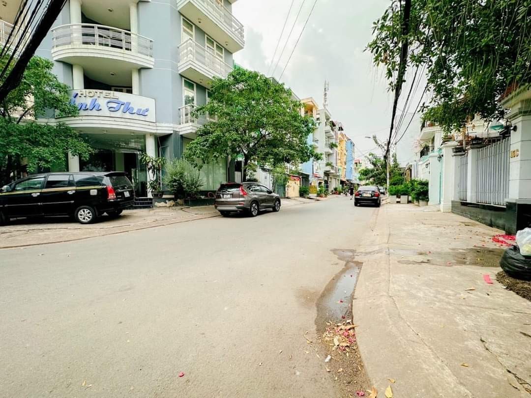 Bán nhà biệt thự liền kề 65m2 đường Hưng Thái, Quận 7 Hồ Chí Minh, ô tô vào tận nơi