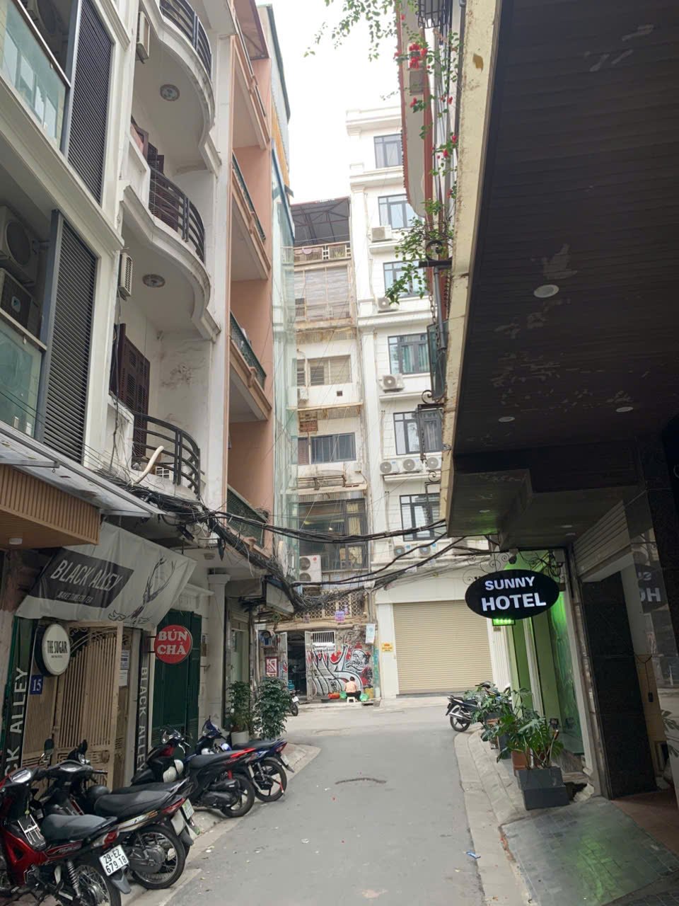 Cho thuê văn phòng tại Nguyên Hồng, Đống Đa, diện tích 20m2, giá tốt
