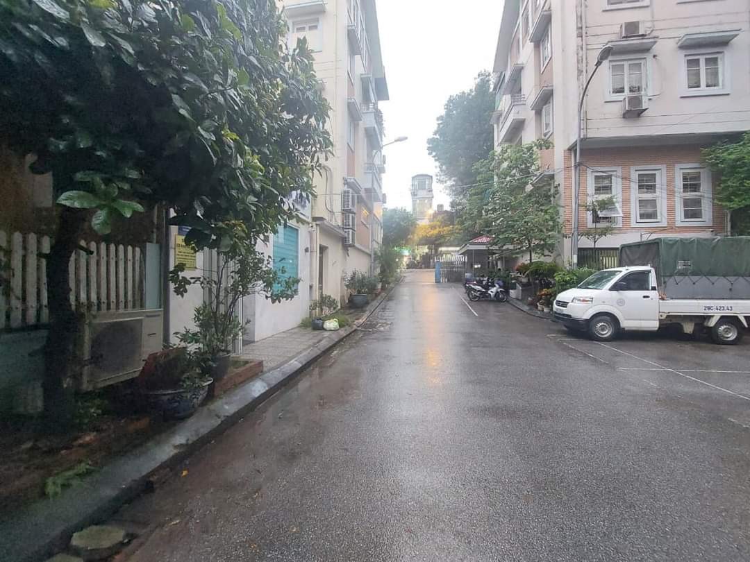 Bán nhà biệt thự liền kề diện tích 83m2 đường Hoàng Văn Thụ, Ba Đình, Hà Nội giá 23,000,000,000 VNĐ
