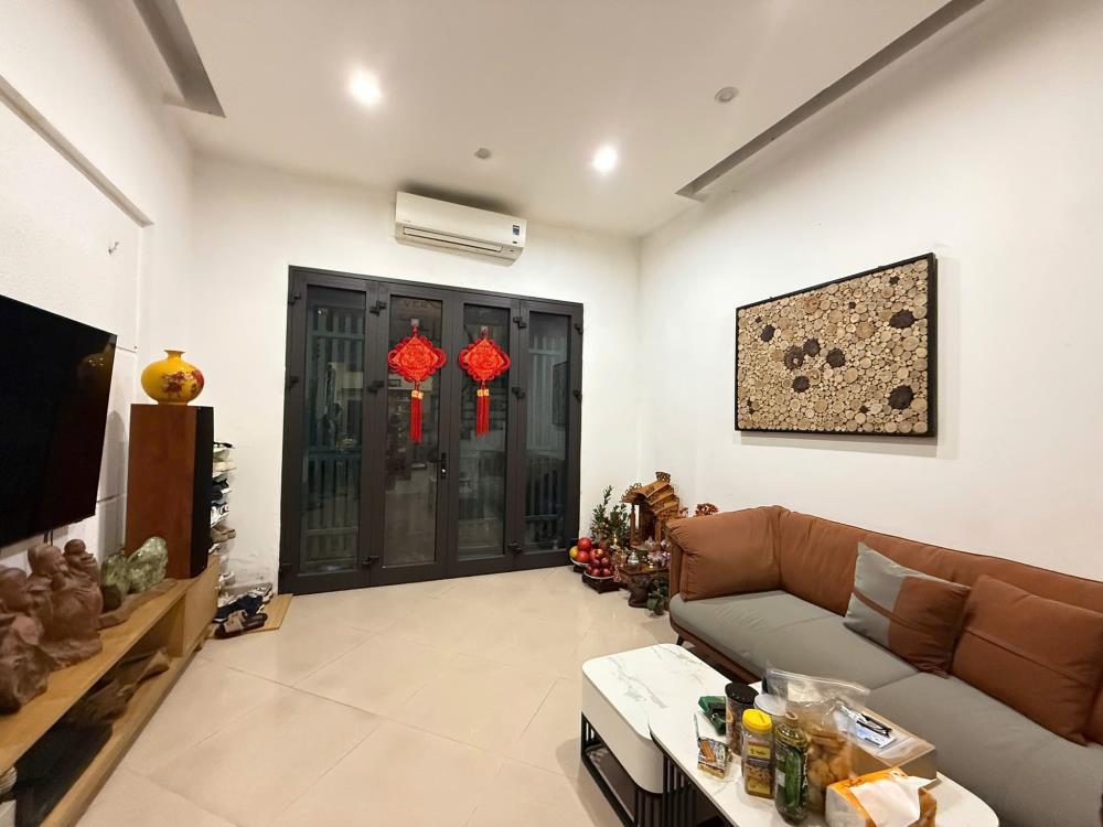 Bán nhà riêng 57m2 Võng Thị Tây Hồ tiện ích gần hồ