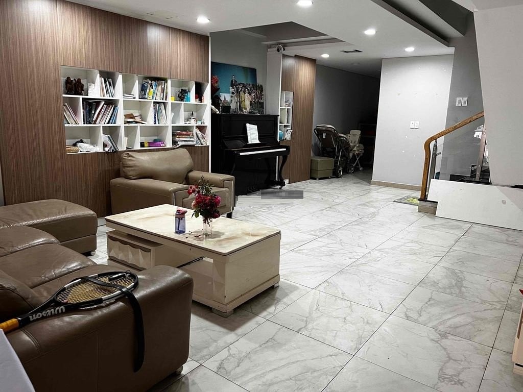 Cho thuê nhà phố thương mại 5x20 đường Phạm Hữu Lầu quận 7 hồ chí minh tiện lợi
