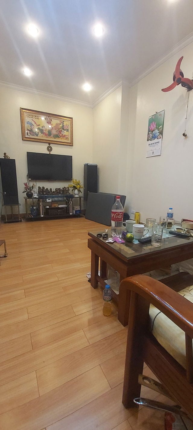 Bán gấp nhà lầu mái Thái mới tinh, ngay công viên, sổ riêng thổ cư, 700tr nhận nhà ở ngay