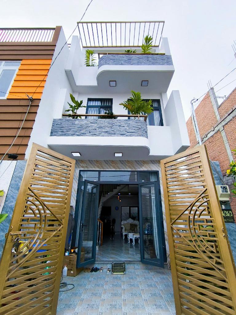 Bán nhà riêng 54m2 hxh thông Phú Hữu Thủ Đức tiện ích đầy đủ