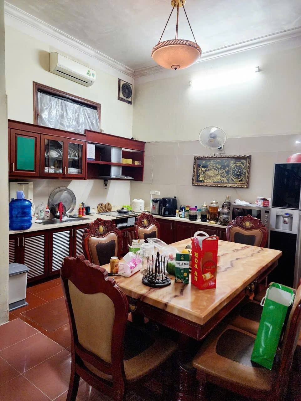 Bán nhà đường Lê Hồng Phong, quận Ba Đình, ô tô vào nhà