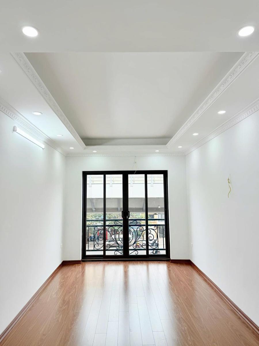 Bán nhà phố 5 tầng Mễ Trì Thượng Nam Từ Liêm 32m2 đầy đủ nội thất chỉ 6,95 tỷ