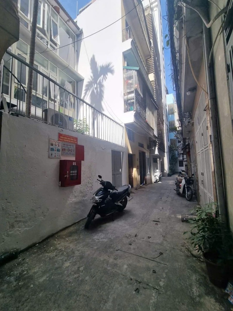 Bán nhà riêng 105 m2 Tô Vĩnh Diện, quận Thanh Xuân, kinh doanh sầm uất