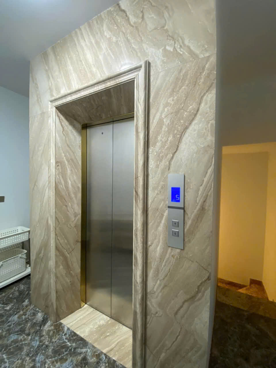 Bán nhà riêng 110m2 mặt phố Linh Lang, quận Ba Đình, giá tốt bất ngờ