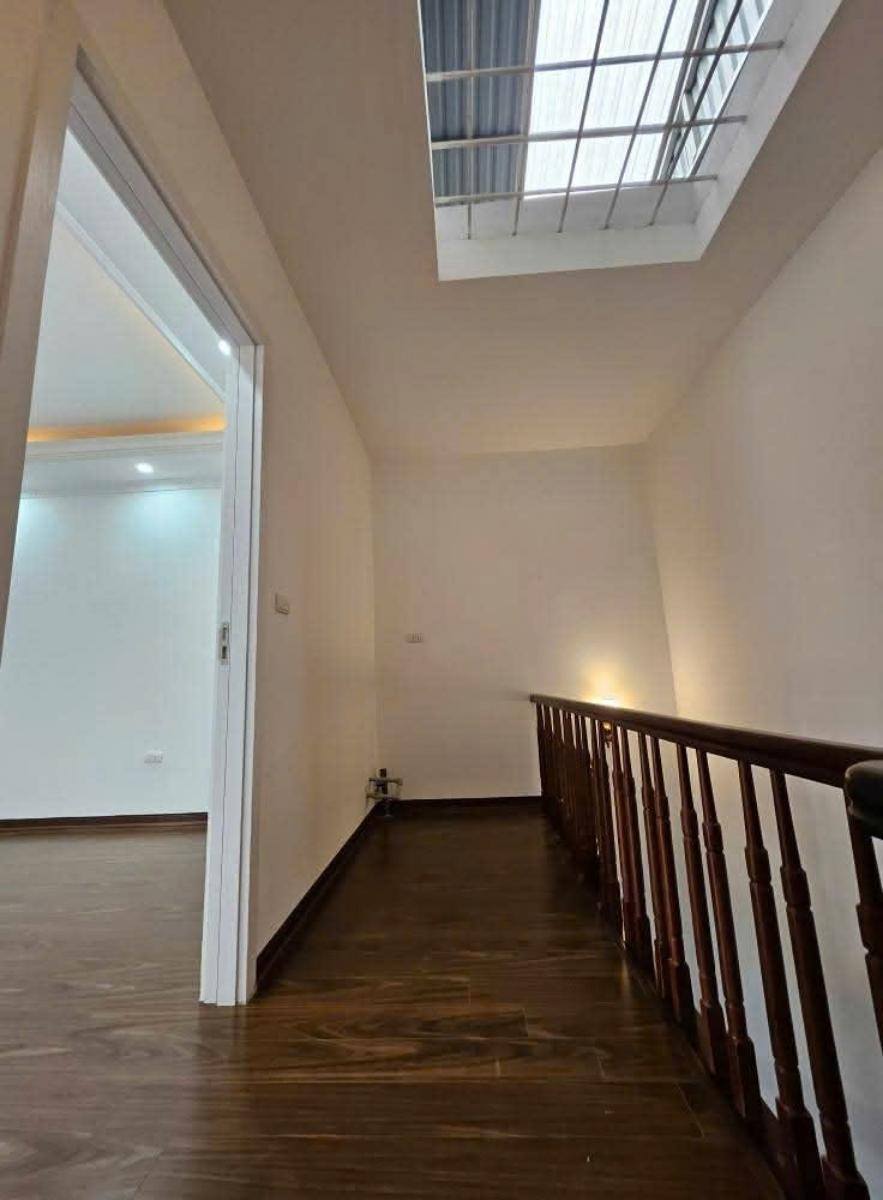 Bán nhà riêng 40m² Cầu Giấy, Hà Nội nội thất cao cấp