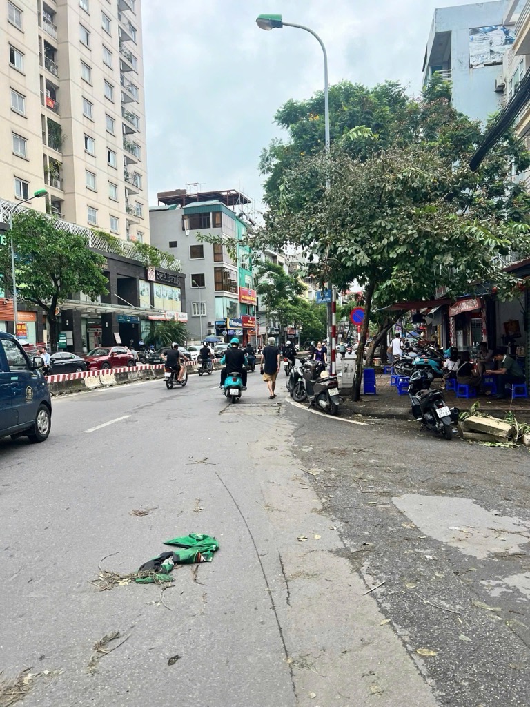 Bán nhà riêng 44m2 tại Lạc Long Quân, Nghĩa Đô, Cầu Giấy, Hà Nội - Ngõ ô tô, tiện ích đầy đủ