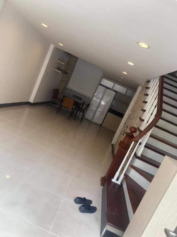 Bán nhà riêng 50m2 phường Ngọc Thụy, quận Long Biên, ô tô vào tận nơi