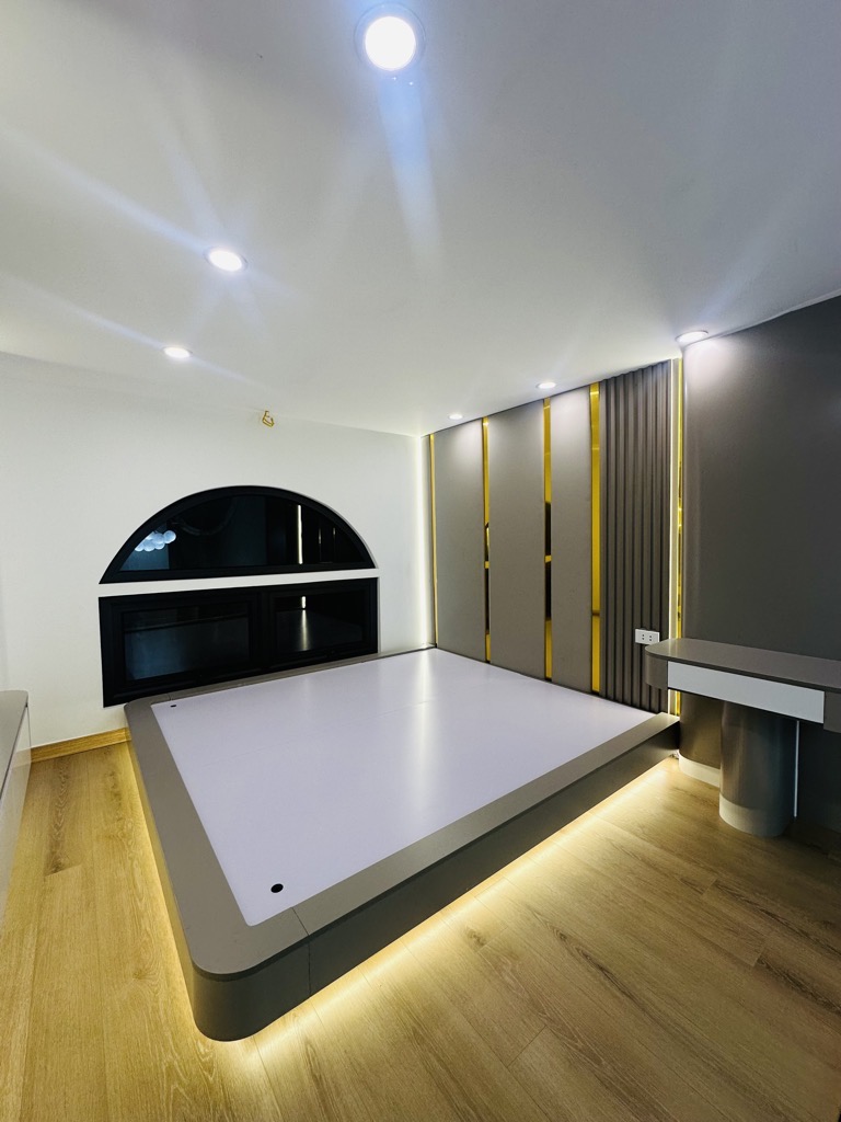 Bán nhà riêng 30m2 Hào Nam, Đống Đa, thang máy, thiết kế đỉnh cao