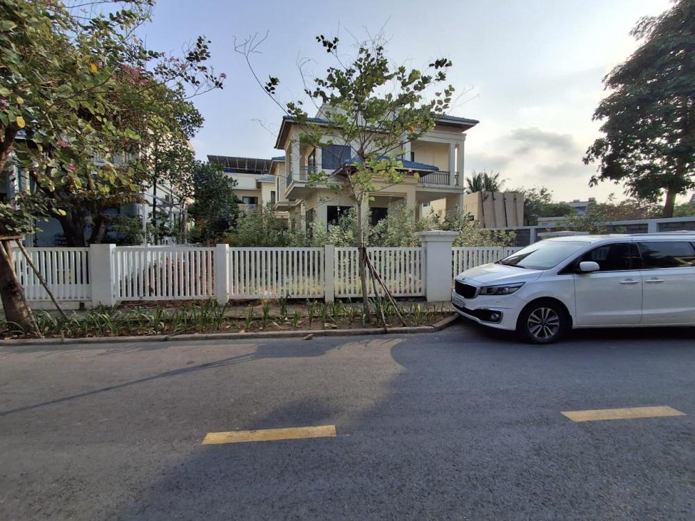 Bán nhà biệt thự liền kề 435m2 Phường An Phú Đông, Quận 12, Hồ Chí Minh, view hồ đẹp