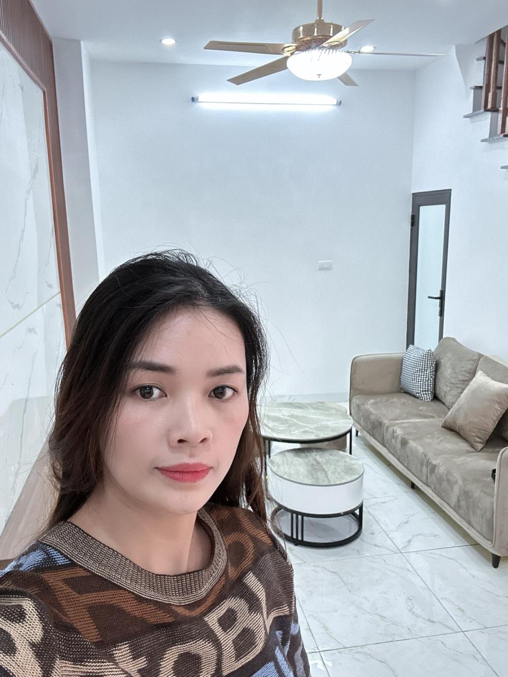 Bán nhà riêng 30m2 Nguyễn Khoái, Quận Hai Bà Trưng, nhà mới chỉ nhỉnh 5 tỷ