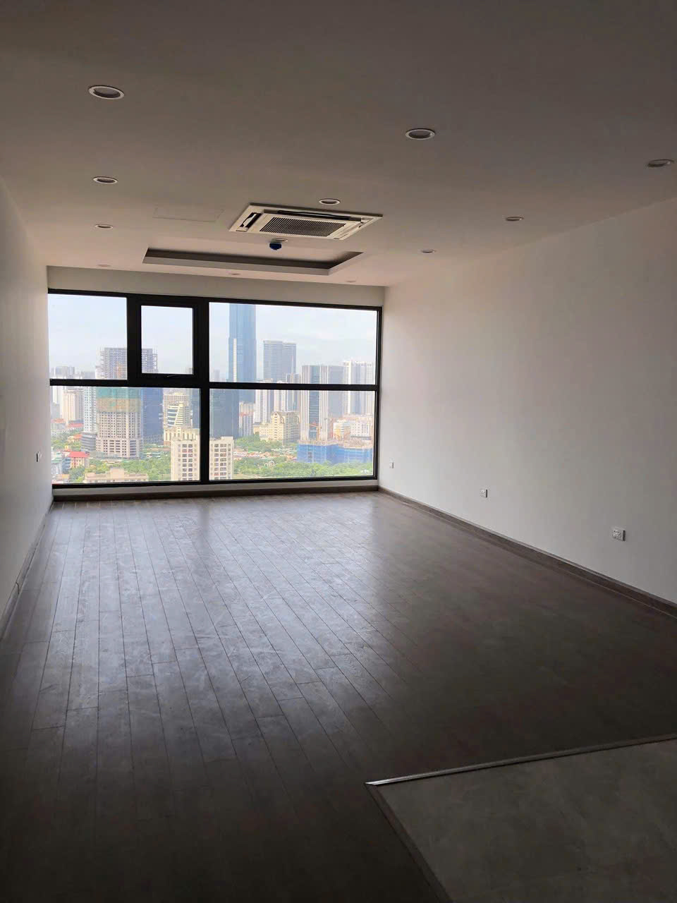 Bán căn hộ chung cư 95 m2 tại chung cư FLC Twin Towers, Dịch Vọng, Cầu Giấy với giá 9,1 tỷ