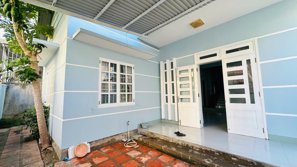 Bán nhà 2 mặt tiền Đặng Lộ - Dương Vân Nga Vĩnh Hải Nha Trang 160m² gần biển