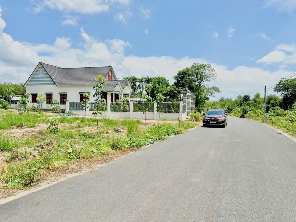 Bán đất thổ cư 10x40 = 400m2 tại xã Tân Lợi, huyện Đồng Phú, Bình Phước giá 240 triệu