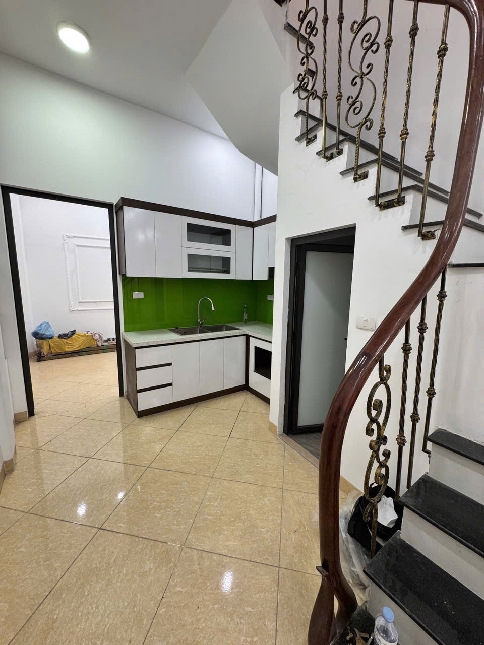 Bán nhà riêng 43m2 phường Tương Mai quận Hoàng Mai giá 6,6 tỷ lô góc gần ô tô