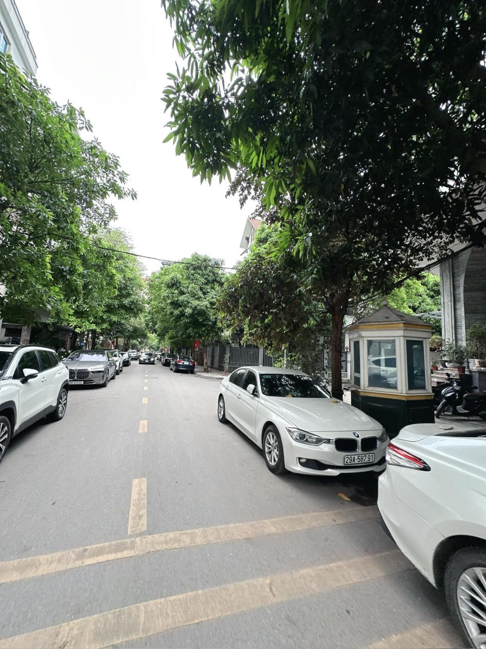 Bán biệt thự liền kề 203m2 khu biệt thự Vườn Đào Tây Hồ