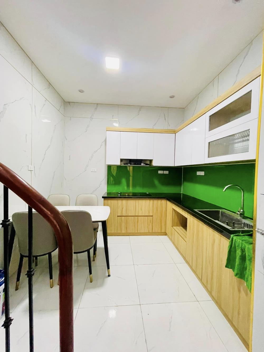 Tòa nhà chung cư mini tại Đội Cấn, oto vào nhà, 14 phòng full khách, PCCC đầy đủ kiểm định
