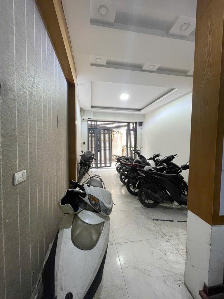 Bán nhà riêng 6 tầng Hoàng Quốc Việt Cầu Giấy Hà Nội 52m² doanh thu 35 triệu/tháng