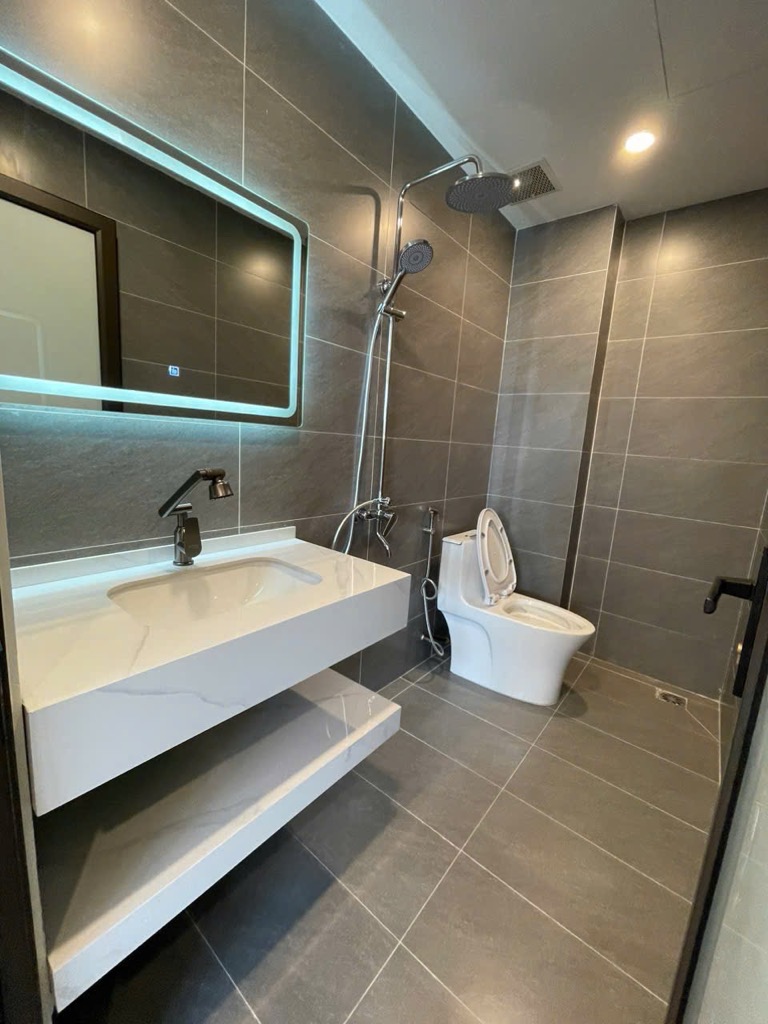 Bán nhà đẹp Di Ái, 4 tầng mới xây, ô tô vào nhà, gần Vành đai 3.5, giá 6.6 tỷ